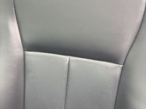 Used 2024 Ford Expedition XLT image 9