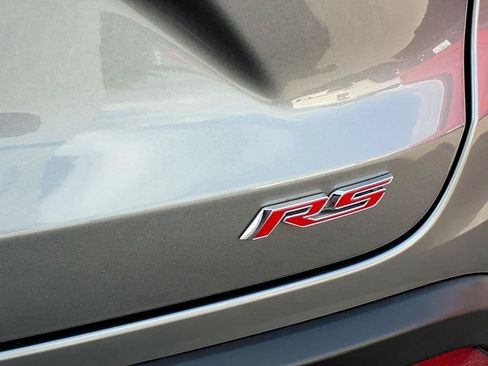 Used 2024 Chevrolet Trax RS FWD image 19