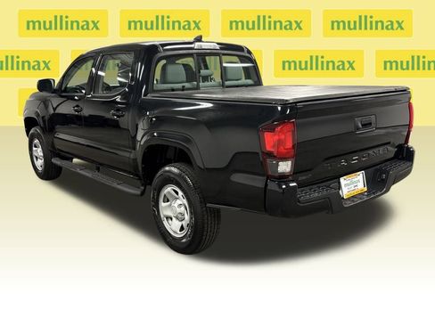 Used 2018 Toyota Tacoma SR w/ SR Convenience Package image 17