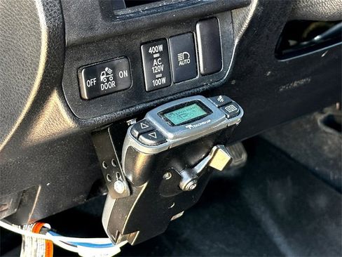 Used 2019 Toyota Tacoma TRD Sport image 14