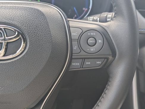Used 2022 Toyota RAV4 XSE AWD/4WD image 22