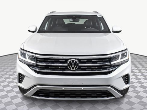 Used 2023 Volkswagen Atlas Cross Sport SEL image 2