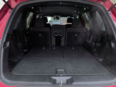 Used 2025 Honda Pilot Sport image 7