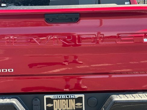 Used 2025 Chevrolet Silverado 1500 LT Trail Boss w/ Convenience Package II AWD/4WD image 47