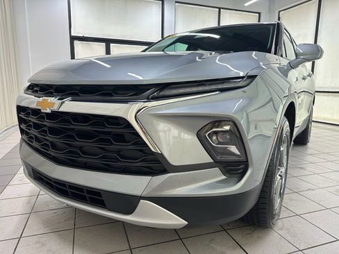 Certified 2024 Chevrolet Blazer LT w/ Convenience Package image 11
