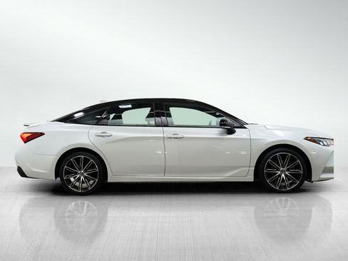 Used 2019 Toyota Avalon XSE w/ All Weather Liner Package FWD image 6