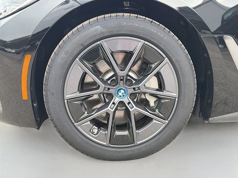 Used 2023 BMW i4 eDrive35 RWD image 41