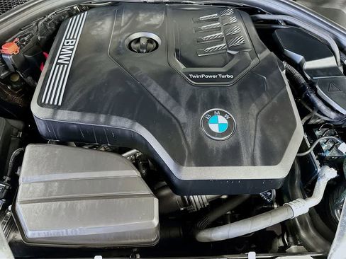 Used 2022 BMW 430i Convertible image 9