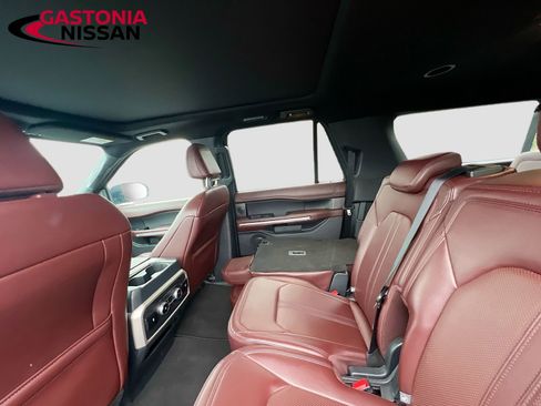 Used 2024 Ford Expedition Max Limited image 32