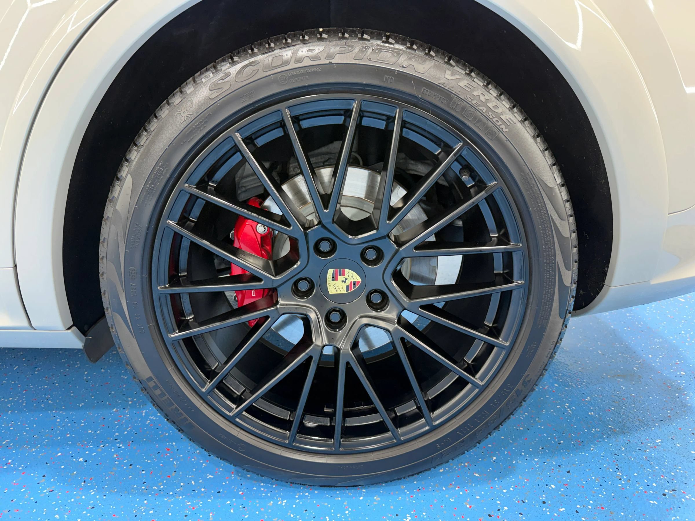 Used 2021 Porsche Cayenne GTS AWD/4WD image 53