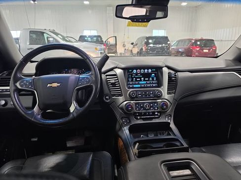 Used 2017 Chevrolet Tahoe Premier AWD/4WD image 4