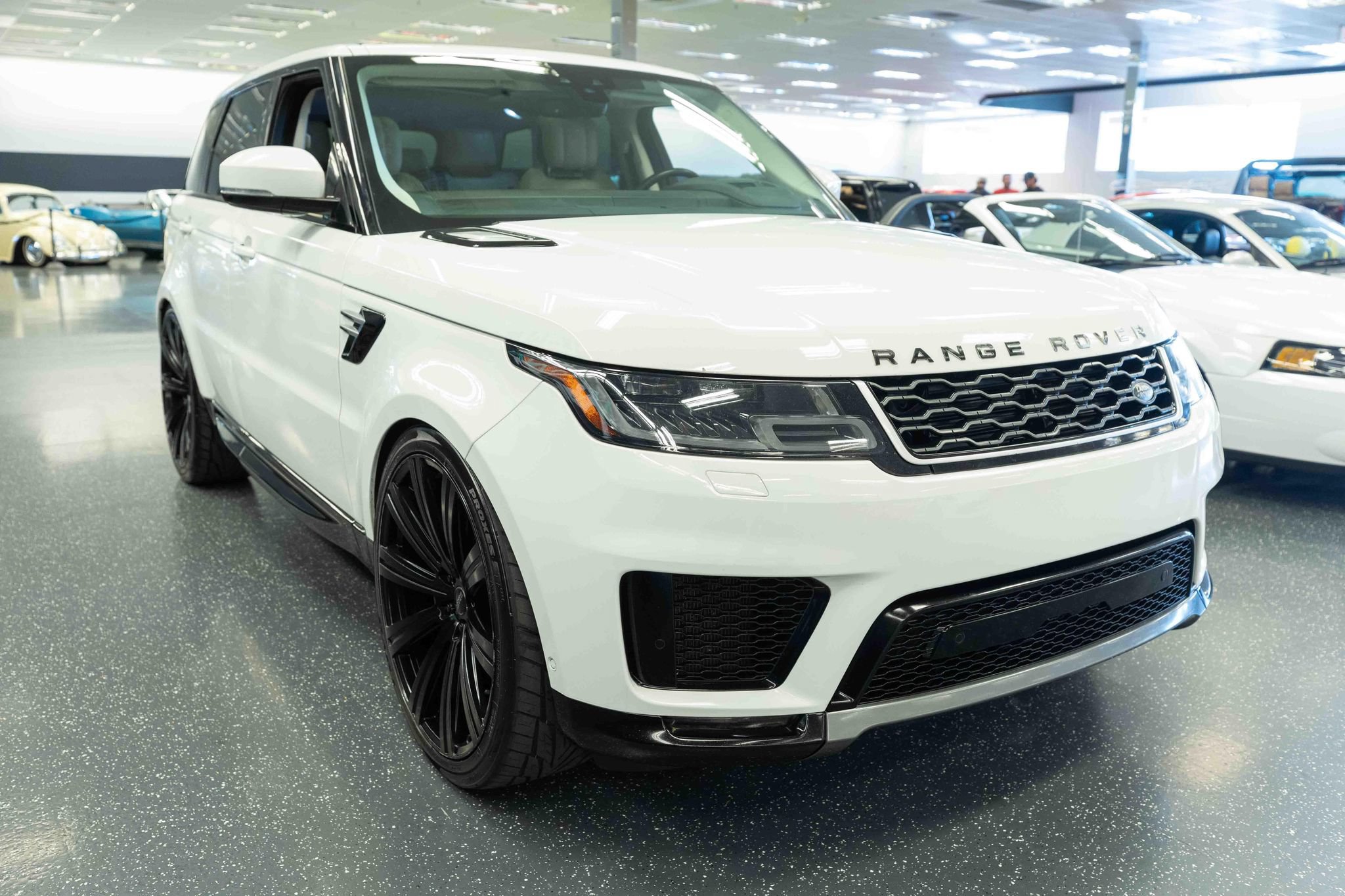 Used 2019 Land Rover Range Rover Sport HSE AWD/4WD image 3