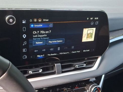 Used 2025 Chevrolet Equinox LT FWD image 16