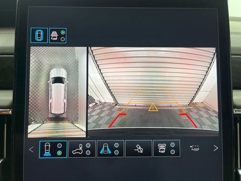 New 2026 GMC Yukon XL Denali image 12