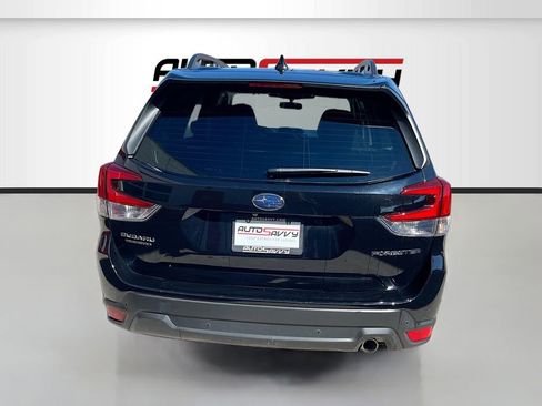 Used 2023 Subaru Forester Limited AWD/4WD image 6