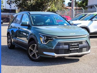 Certified 2025 Kia Niro EX