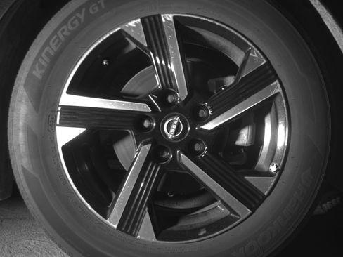 Used 2025 Nissan Sentra SV FWD image 13