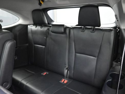 Used 2021 Toyota Highlander Platinum AWD/4WD image 32