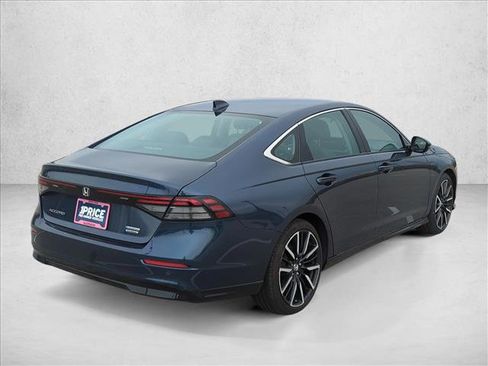 Used 2023 Honda Accord Touring image 5