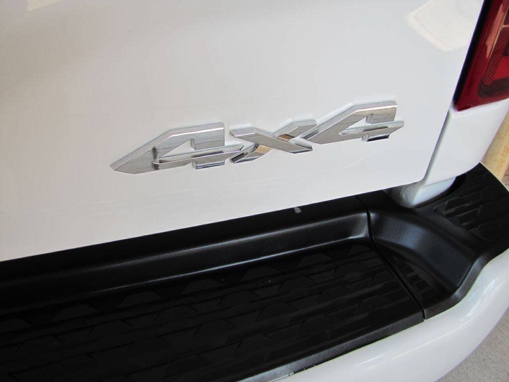 Used 2026 RAM 2500 Laramie AWD/4WD image 31