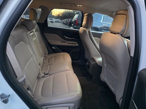 Used 2020 Lincoln Corsair Standard AWD w/ Equipment Group 101A image 17