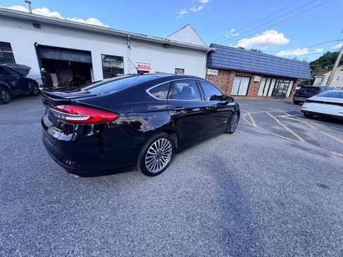 Used 2018 Ford Fusion Titanium FWD image 25
