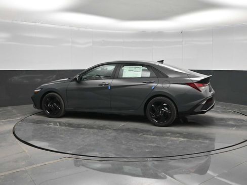 New 2026 Hyundai Elantra SEL Sport FWD image 5