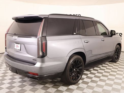 Used 2021 Cadillac Escalade Sport Platinum w/ LPO, ONYX Package AWD/4WD image 23