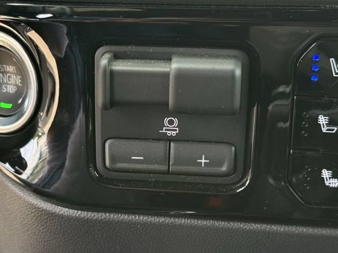 Certified 2026 Chevrolet Silverado 1500 ZR2 AWD/4WD image 21