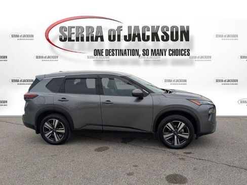 Used 2024 Nissan Rogue SL w/ SL Premium Package image 7