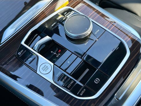 New 2026 BMW X5 sDrive40i w/ M Sport Package image 14