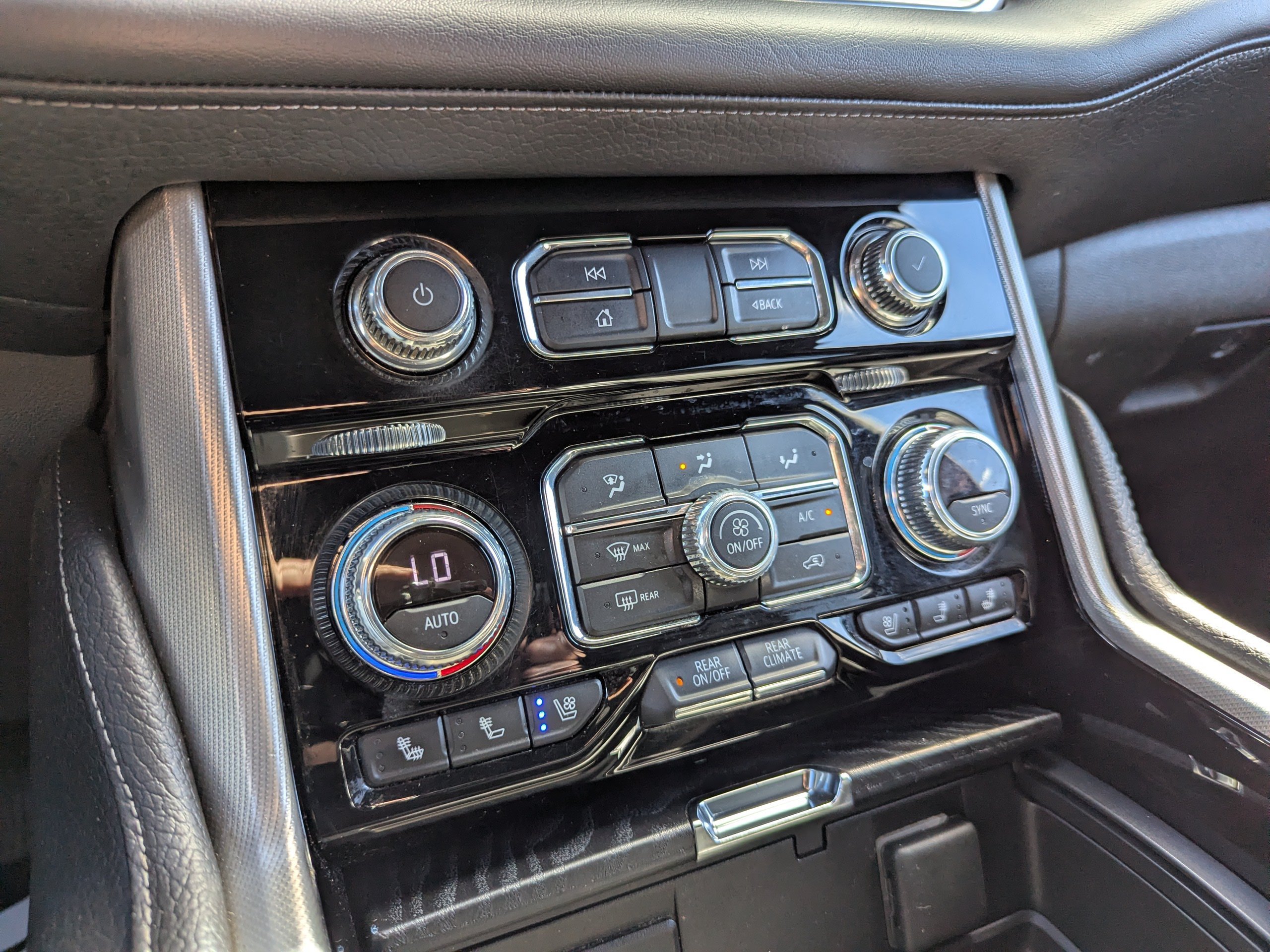 Certified 2021 GMC Yukon Denali AWD/4WD image 27