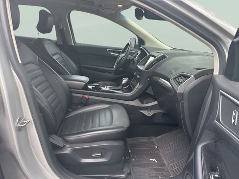 Used 2018 Ford Edge SEL w/ Equipment Group 201A AWD/4WD image 20