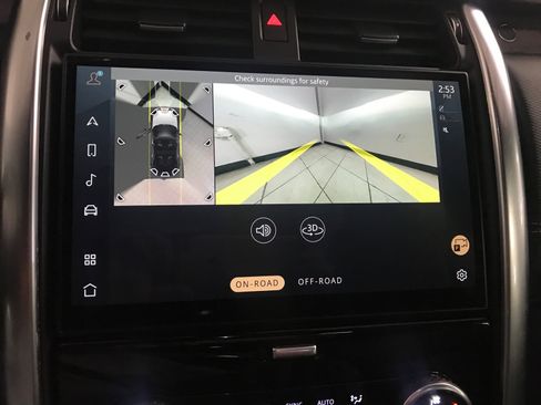 Used 2022 Land Rover Discovery S R-Dynamic image 19