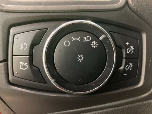 Used 2014 Ford Focus SE w/ SE Sport Package image 13