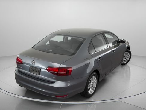Used 2017 Volkswagen Jetta S FWD image 4