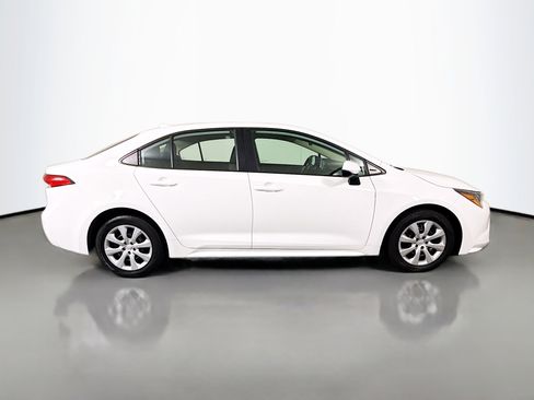 Used 2024 Toyota Corolla LE FWD image 11