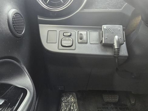 Used 2016 Toyota Prius C Two image 25