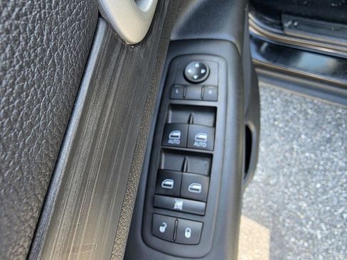 Used 2021 Jeep Grand Cherokee Laredo image 10