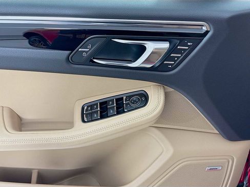 New 2026 Porsche Macan S image 11