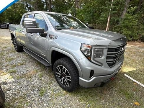 Used 2024 GMC Sierra 1500 AT4 w/ Technology Package AWD/4WD image 1