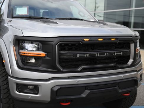 New 2025 Ford F150 XLT w/ Equipment Group 302A MID image 4