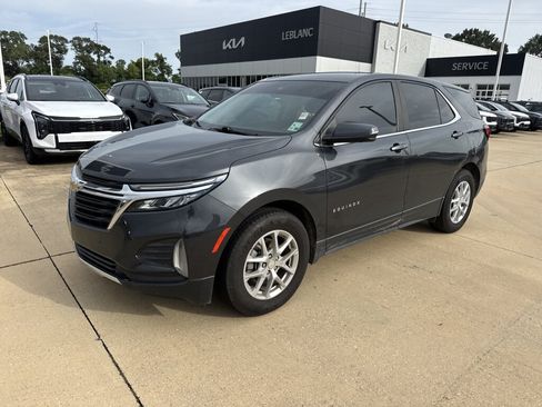 Used 2023 Chevrolet Equinox LT FWD image 2