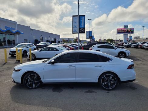 Used 2024 Honda Accord Sport image 8