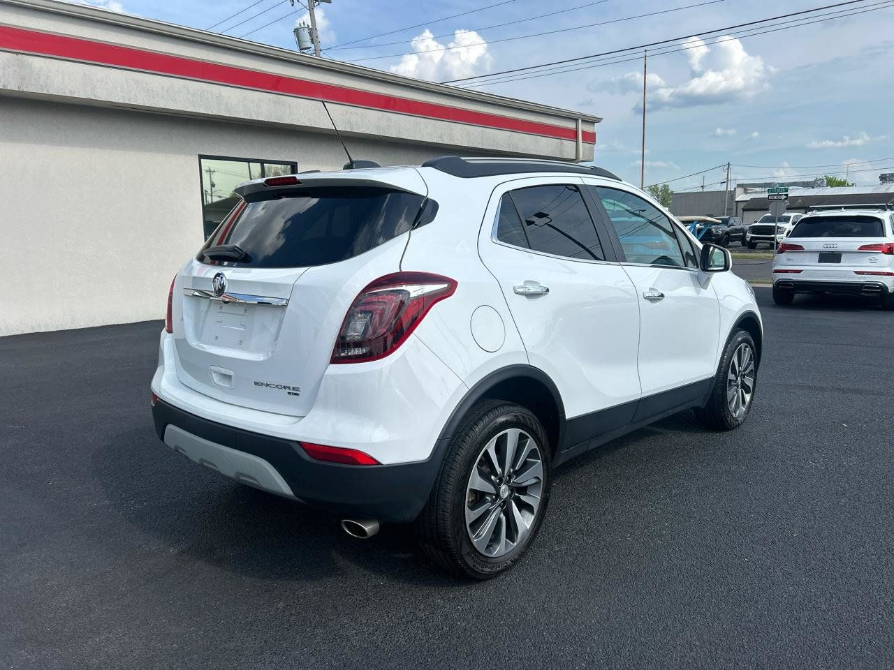 Used 2022 Buick Encore Preferred AWD/4WD image 5