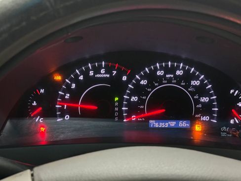 Used 2011 Toyota Camry LE w/ LE Extra-Value Pkg image 18