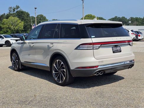 Used 2020 Lincoln Aviator Reserve w/ Equipment Group 202A AWD/4WD image 8