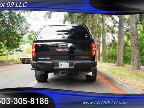 Used 2015 GMC Sierra 2500 Denali w/ Duramax Plus Package AWD/4WD image 10