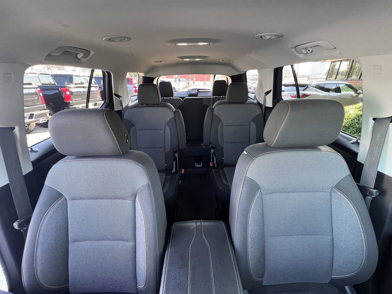 Used 2020 Chevrolet Traverse LT FWD image 28
