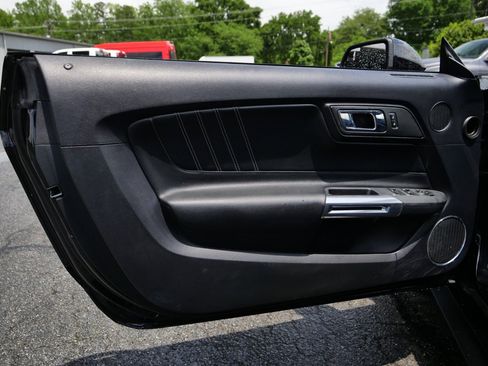 Used 2016 Ford Mustang GT Premium RWD image 35